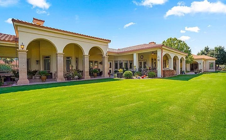 1st image of 711 Las Granjas Dr