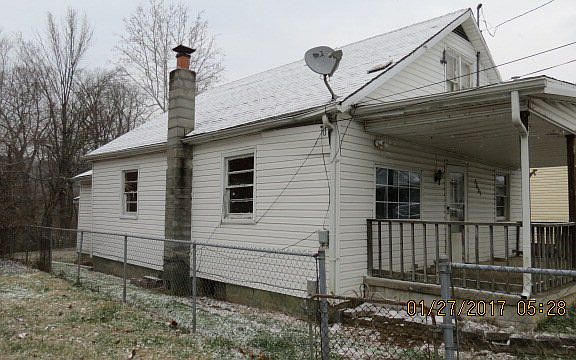 3rd image of 5621 Stewart St