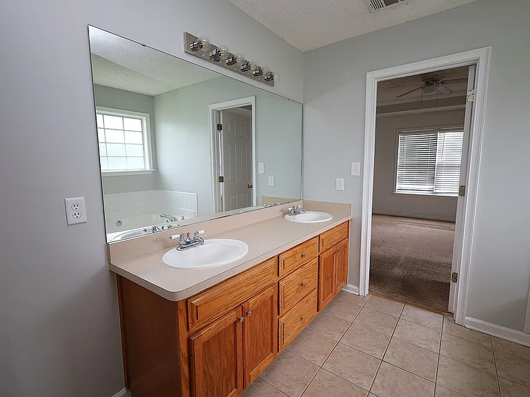 3880 Trotters Ridge Cir — Photo 10