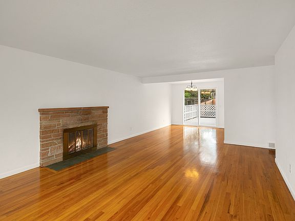 5th image of 23234 25th Ave S