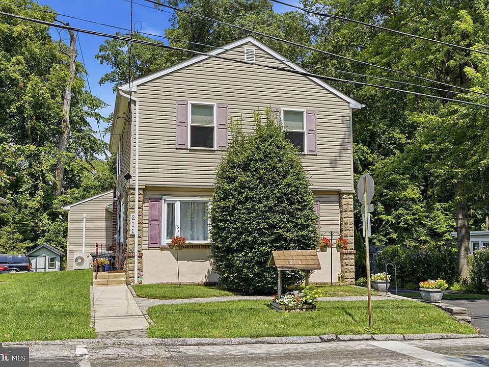1st image of 211 Shady Ln