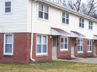 1319 W 9th St #1319, Dixon, IL 61021