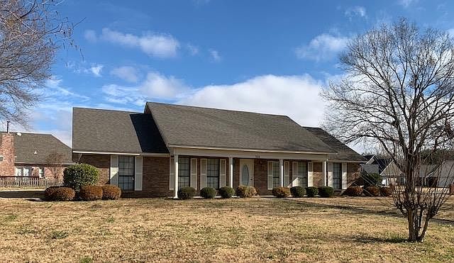 1st image of 504 Kathleen Dr
