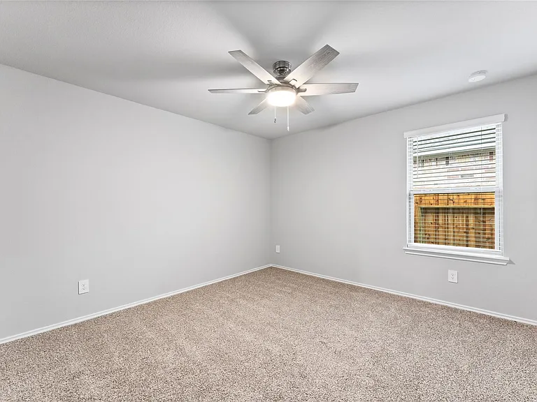 40491 Garden Heights Ln — Photo 11