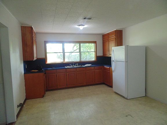 2nd image of 2400 Angelle Dr