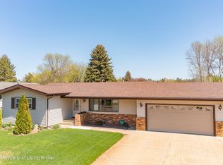 984 Senior Ave, Dickinson, ND 58601