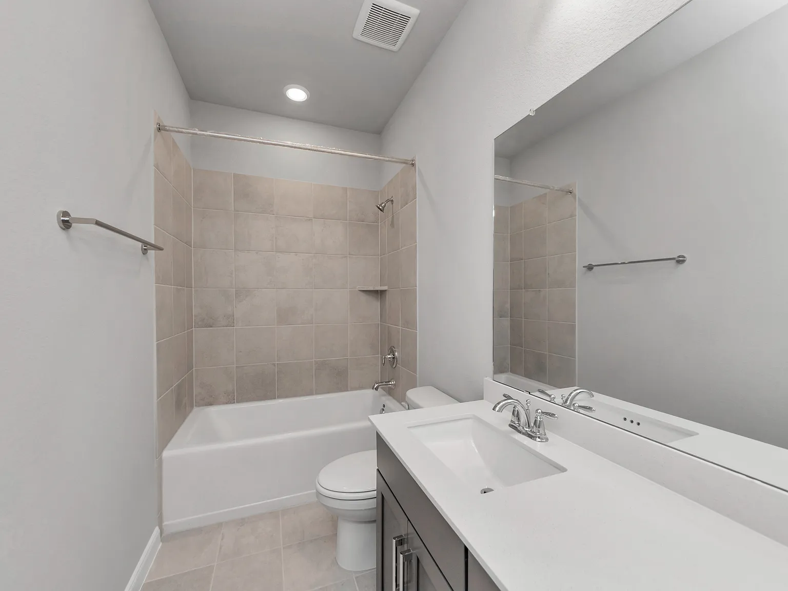3 bed, 2204 sqft, $3,050 — Photo 4