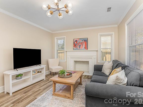 2nd image of 3141 Mathis Dr