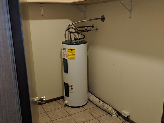 5th image of 7984 Gladys Ave APT 03