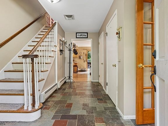 3rd image of 16 Zander Ln