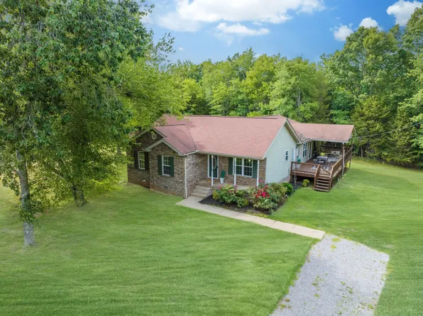 315 Hurt Ln, Mc Ewen, TN 37101