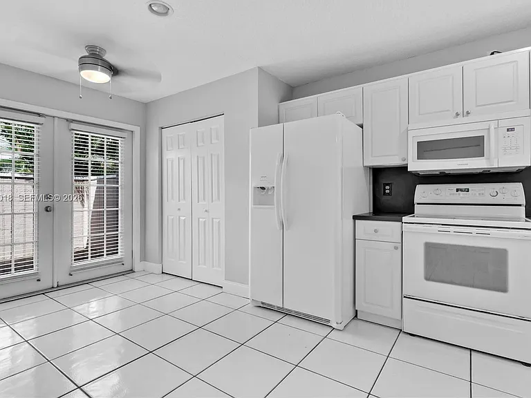 11668 SW 91st Ter #11668 — Photo 2