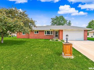 470 E Fernwood St, Morton, IL 61550