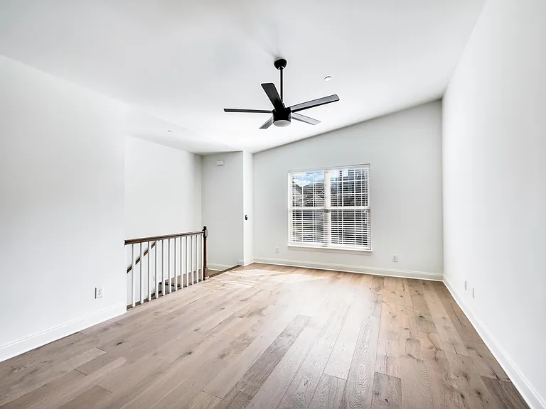 3128 Belwood St #201 — Photo 9
