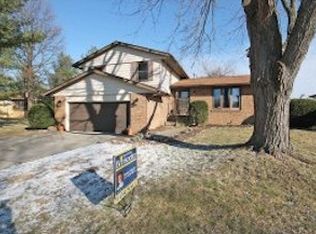 2534 S Nantucket Dr, Decatur, IL 62521