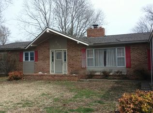 201 S Huston Ave, Altamont, KS 67330