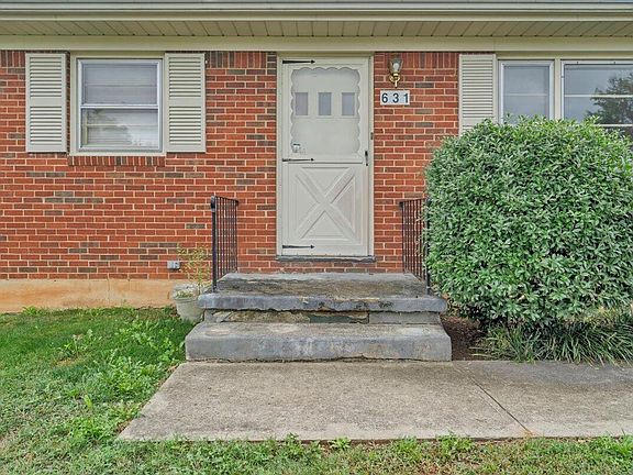 2nd image of 631 Santee Rd