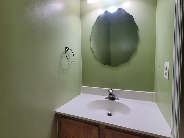 93 Prestwick Way — Photo 17