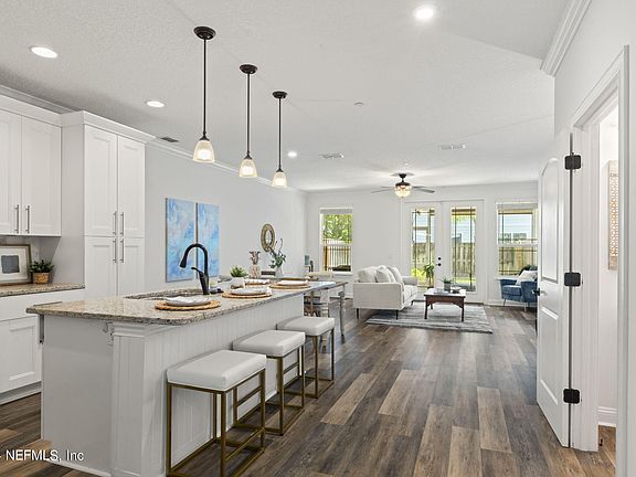 4th image of 2653 ISABELLA Boulevard #3