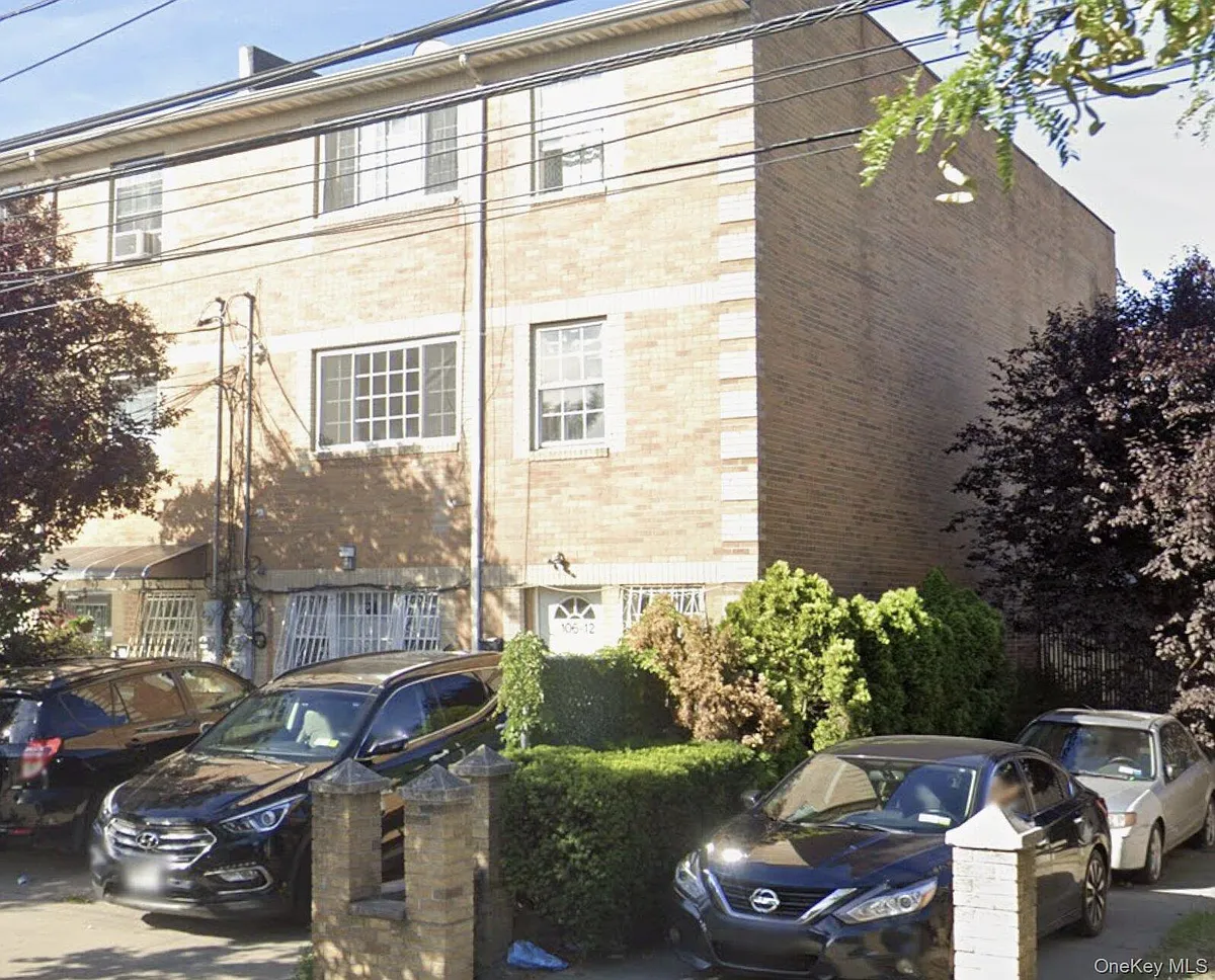 Building Photo - 106-12 156th St #2