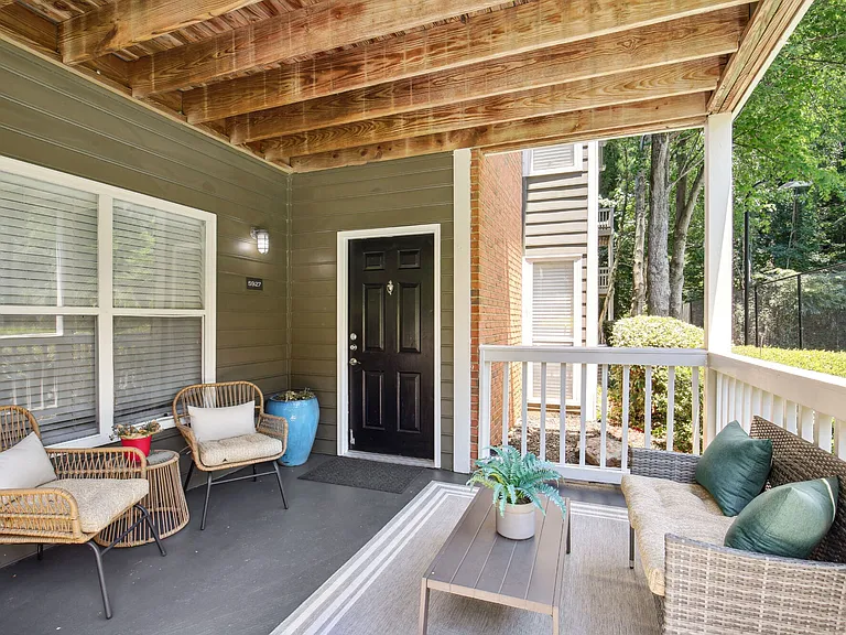 Private Patio / Balcony
