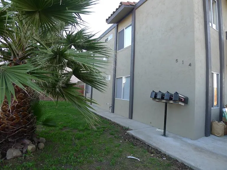514 Grand Ave #D — Photo 10