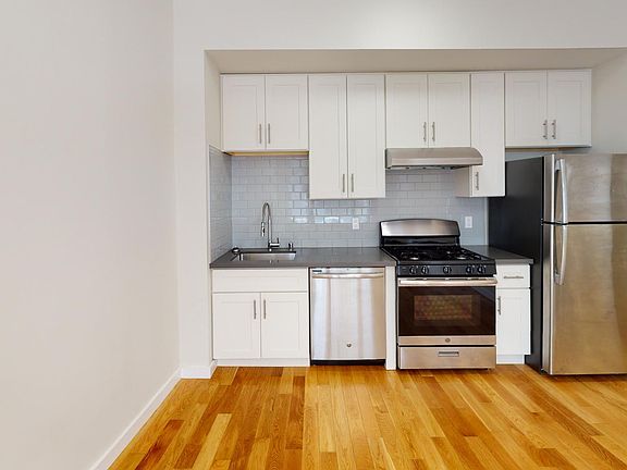 2nd image of 535 Leavenworth St