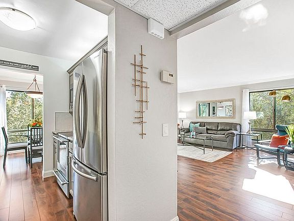 4th image of 420 N Civic Dr APT 307