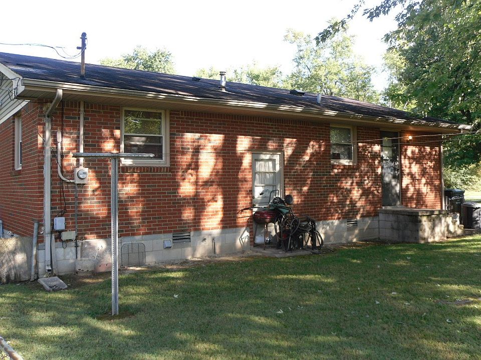 2nd image of 701 Hawthorne St