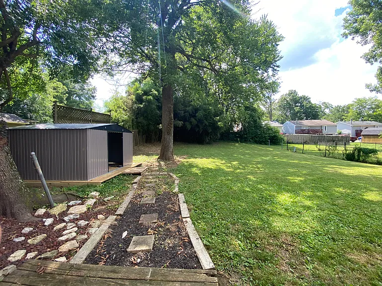 10 x 12 ft storage shed