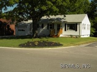1526 N Charles St, Belleville, IL 62221