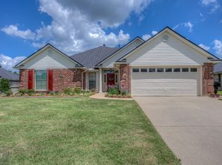 220 Rachel Ln, Bossier City, LA 71111