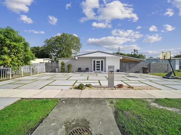 1084 W 65th St, Hialeah, FL 33012