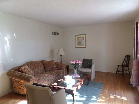 5th image of 4735 Wickerwood Dr