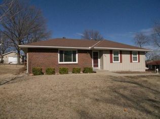 115 Cypress Ave, Bonner Springs, KS 66012