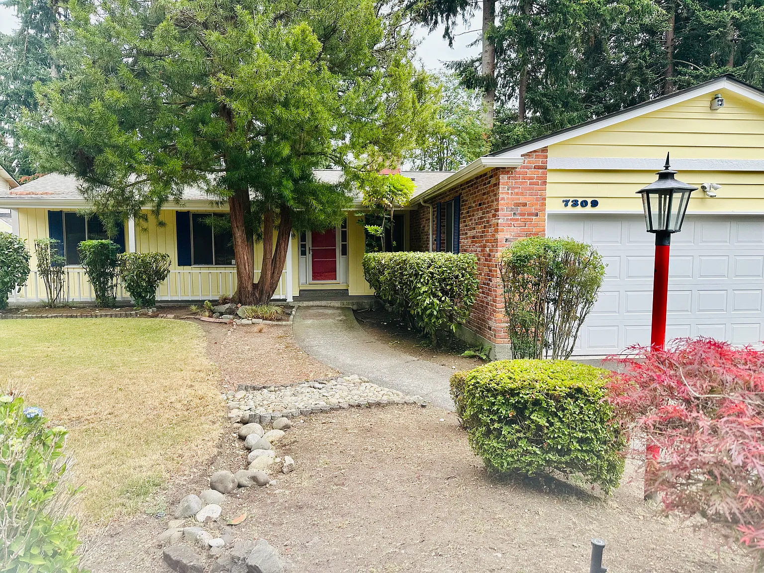 4 bed, 2071 sqft, $3,200 — Photo 1