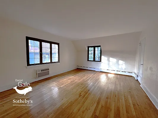 Rented by Daniel Gale Sotheby's International Realty | media 19