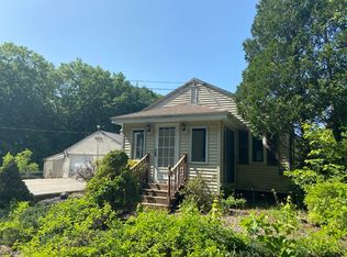 285 Southampton Rd, Holyoke, MA 01040