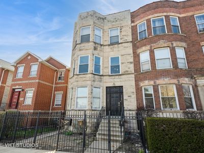3540 S Prairie Ave #1, Chicago, IL, 60653