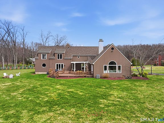 5th image of 28 East Ridge Court