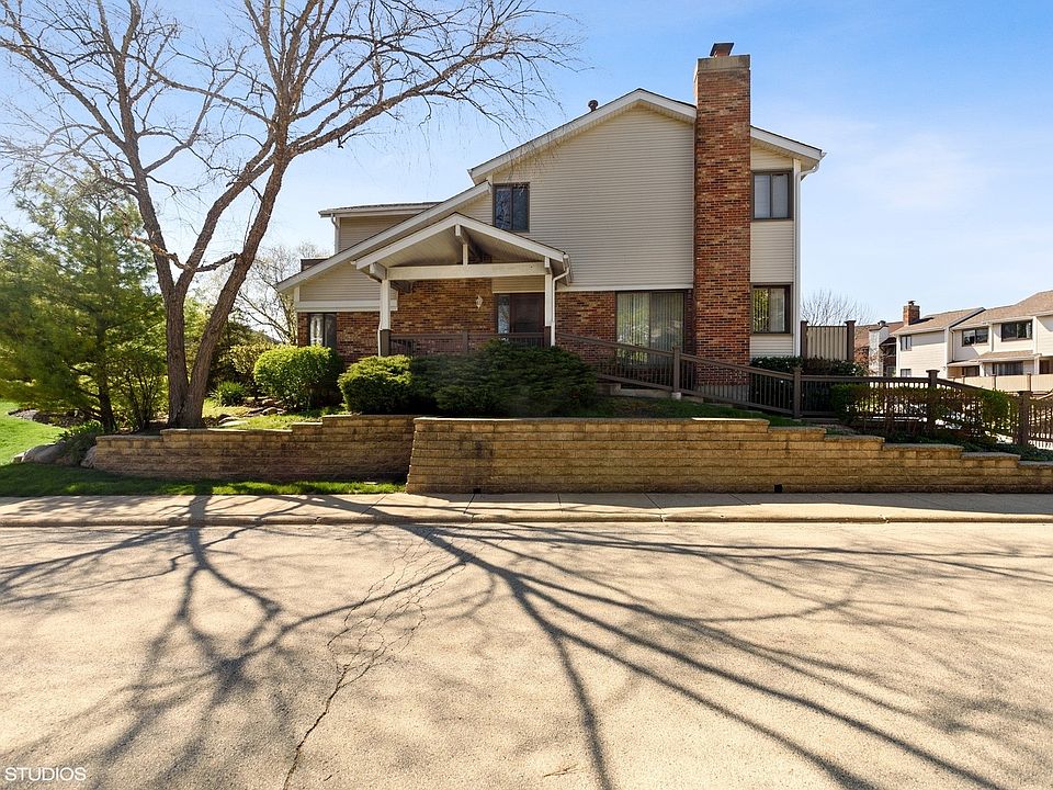 1st image of 1030 Sussex Ln