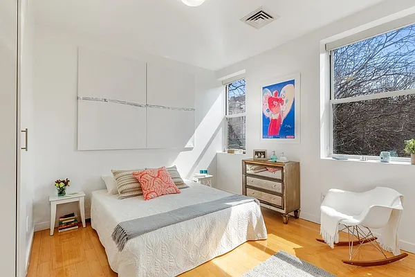 Sold by Compass | media 5