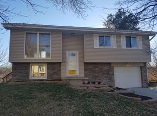 14207 Greenfield Rd, Omaha, NE 68138