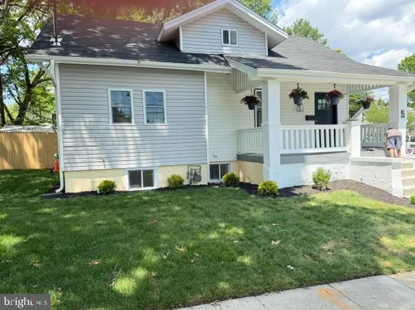1004 Shepherd St NE, Washington, DC 20017
