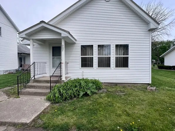 307 E Yates St, Newman, IL 61942