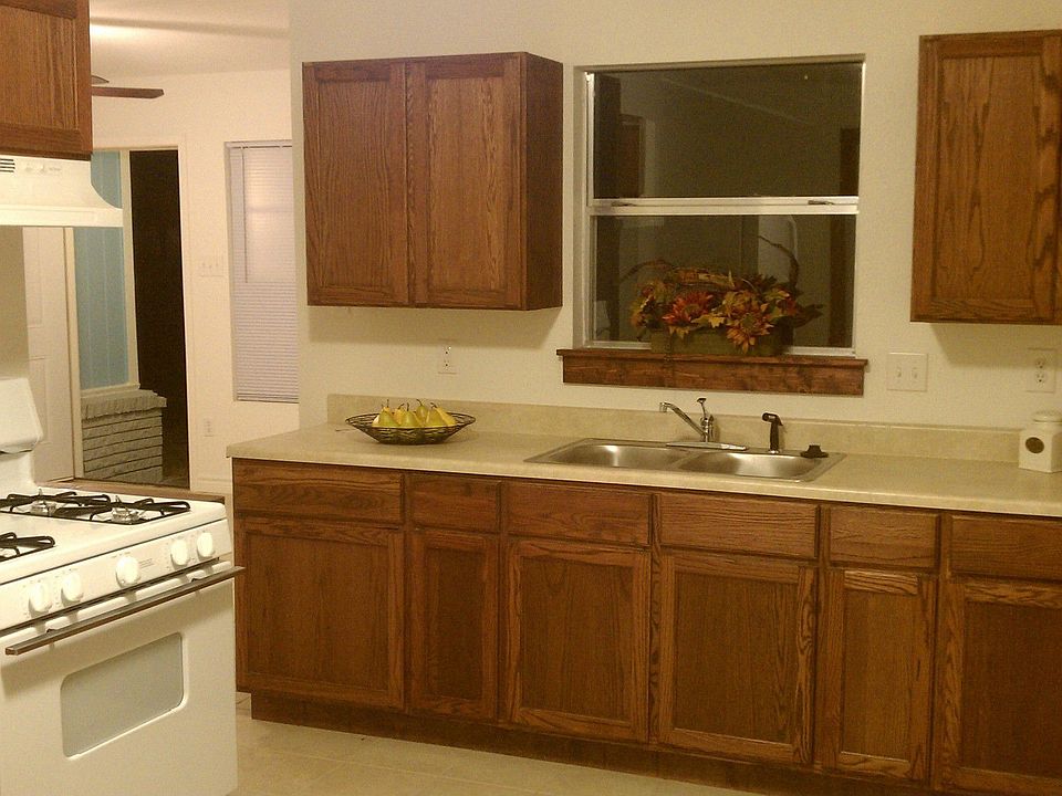 1st image of 122 Vanley Dr