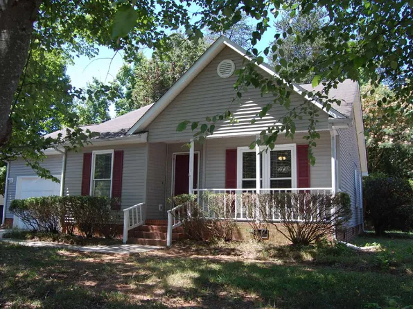 3999 Wild Cherry Ct, Greensboro, NC 27410