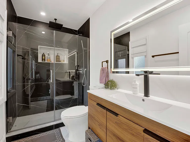 1135 Crestwood Dr — Photo 21