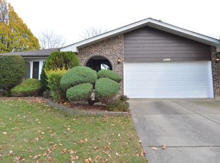 8511 Meadow Ln, Darien, IL