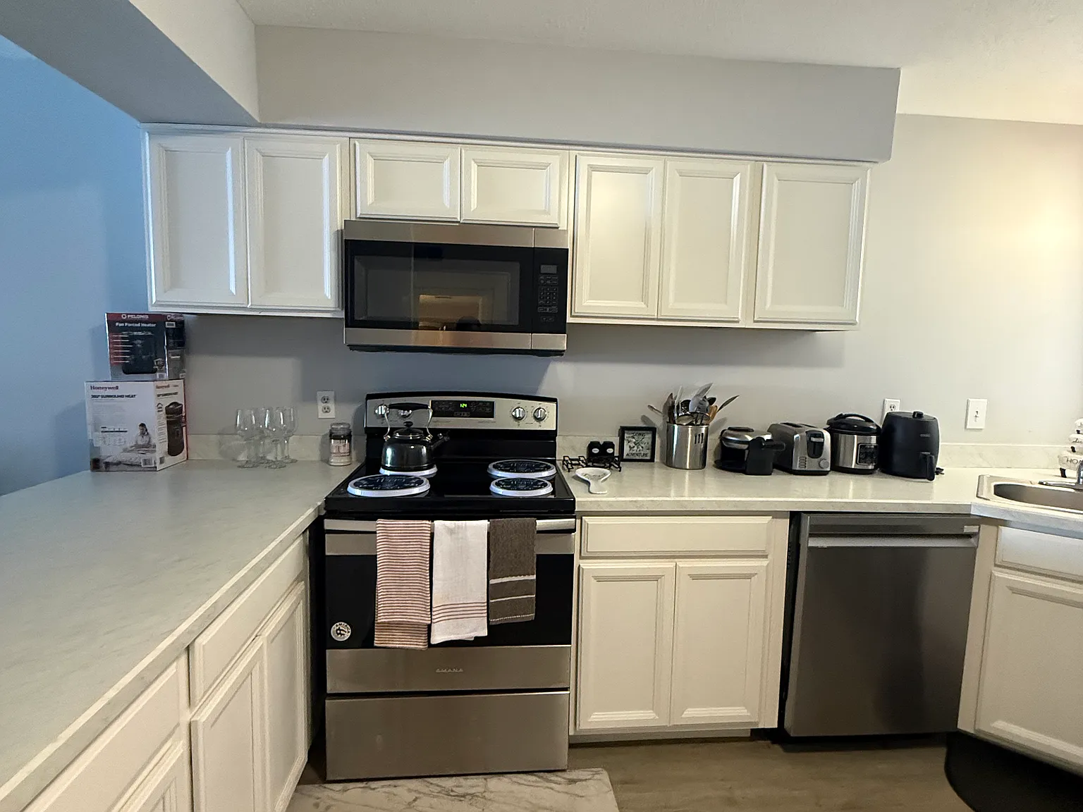 2 bed, 1125 sqft, $1,800 — Photo 4